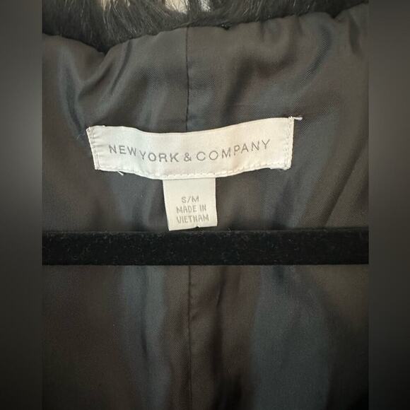 New York & Company Black Faux Fur Vest - Picture 2 of 5